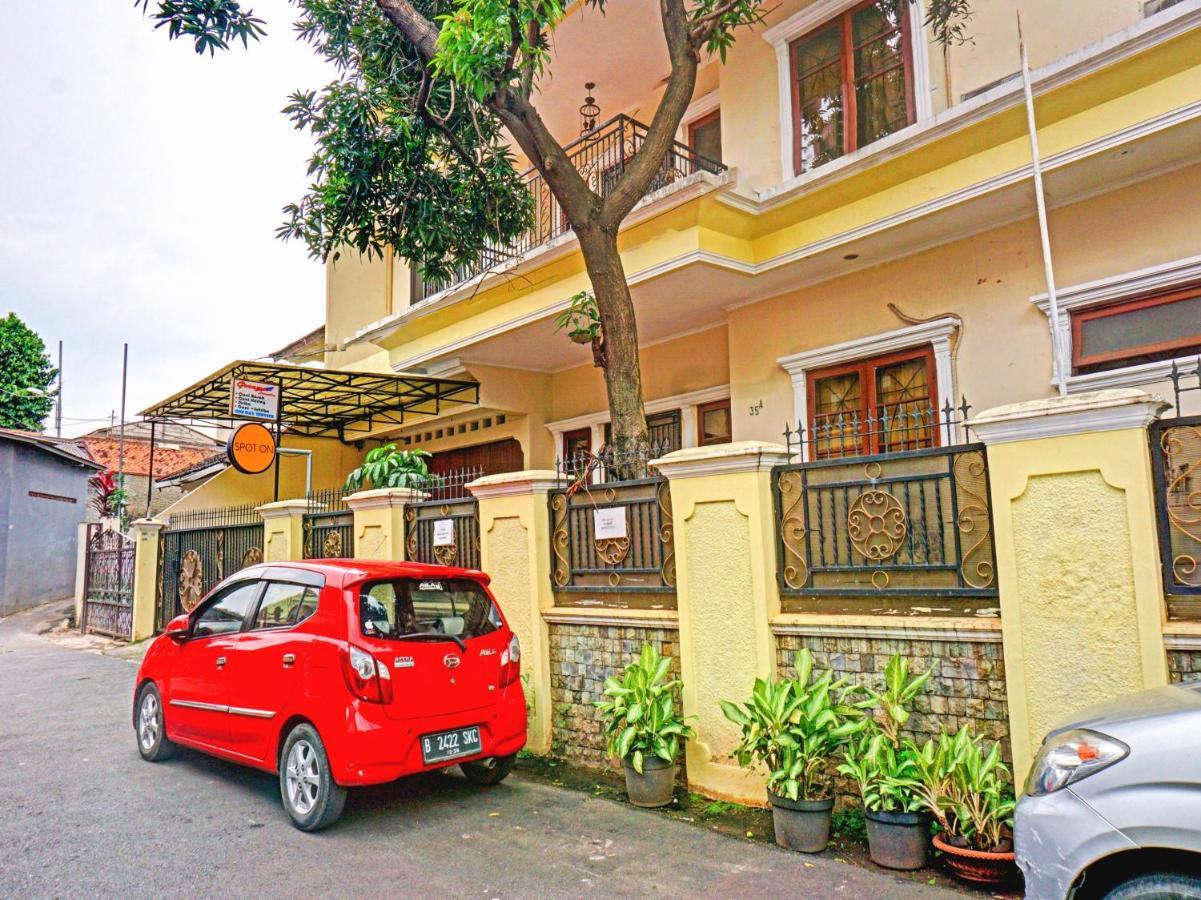 Spot On 90295 Simprug Residence Yakarta Exterior foto